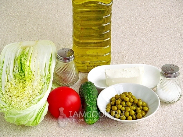 Ингредиенты для овощного салата с брынзой