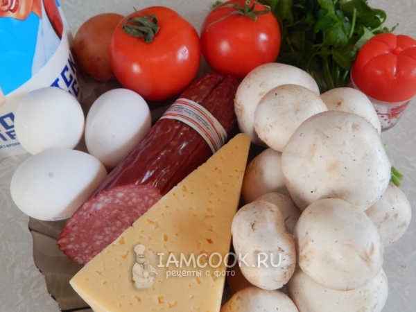 Ингредиенты для салата с колбасой и грибами