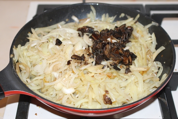 жарка картофеля на сковороде с грибами