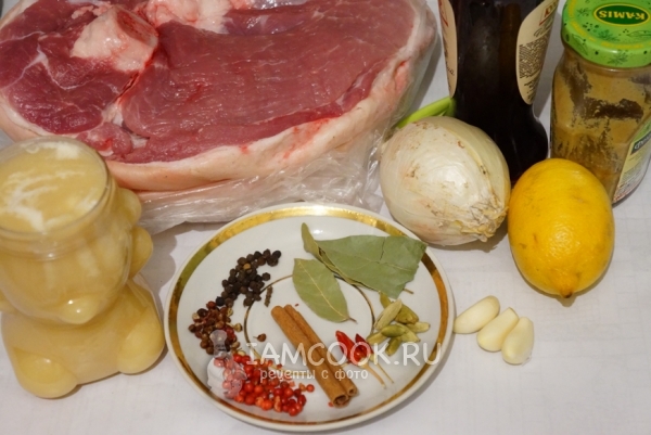 Ингредиенты для свинины, запечённой в маринаде в духовке