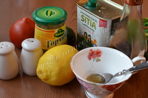 Ингредиенты для соуса к овощному салату
