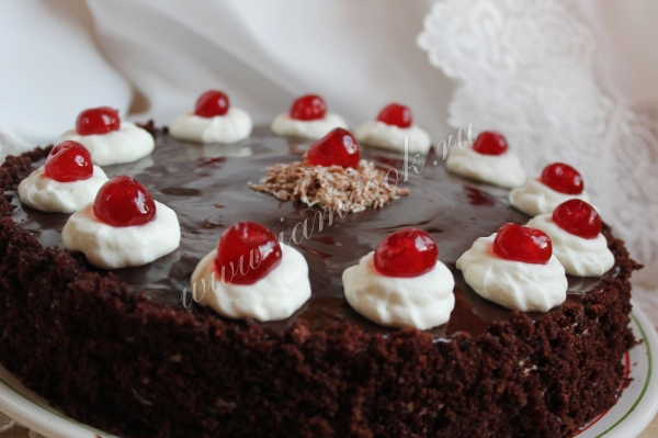 Рецепт шоколадного торта «Шоколад на кипятке»