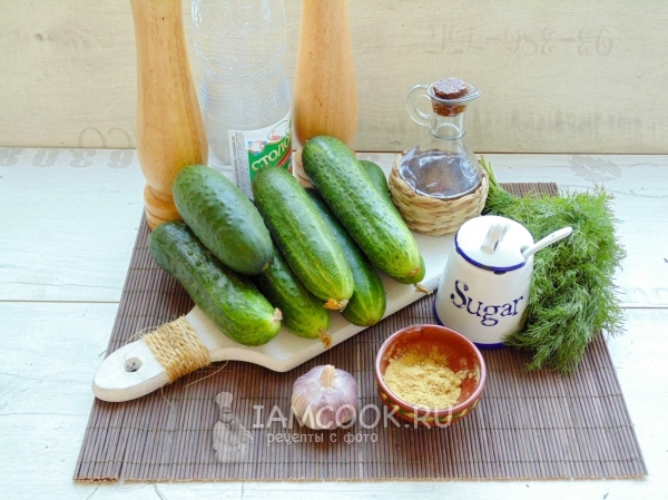 Ингредиенты для салата из огурцов с горчицей на зиму