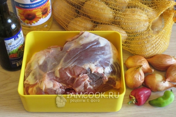Ингредиенты для тушеной баранины с картошкой в мультиварке