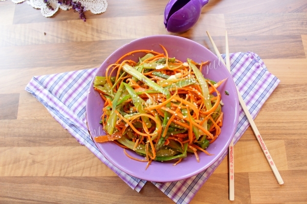 Рецепт салата из спаржи с морковью