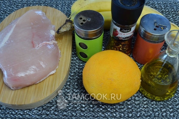 Ингредиенты для куриного филе с бананом в острой апельсиновой глазури