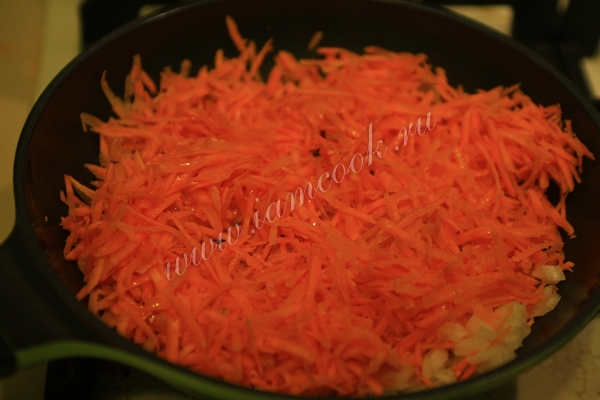 Обжарка из лука и моркови