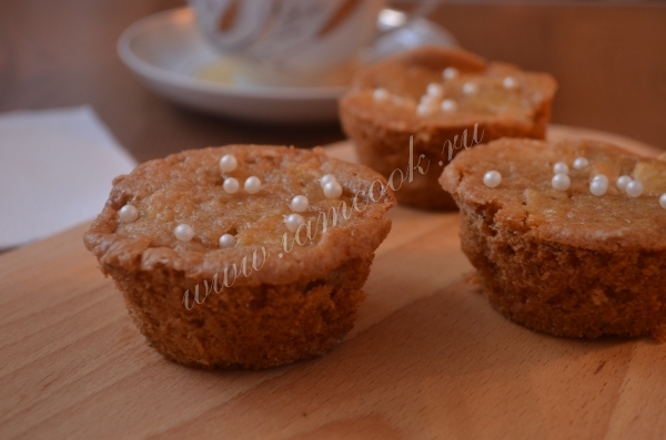 Рецепт яблочных кексов в с миндалем