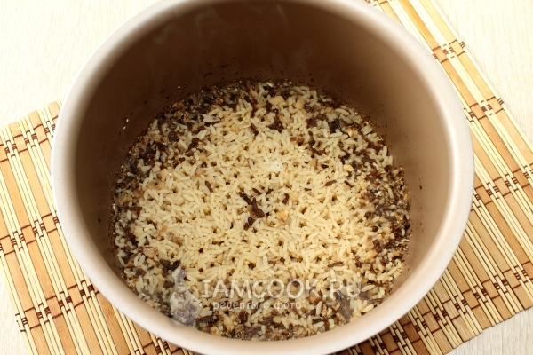 Готовый рис с грибами