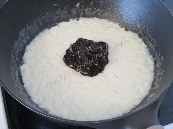 Ягоды в безмолочной рисовой каше