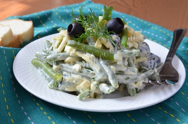 Рецепт салата из зеленой фасоли, сыра и яиц