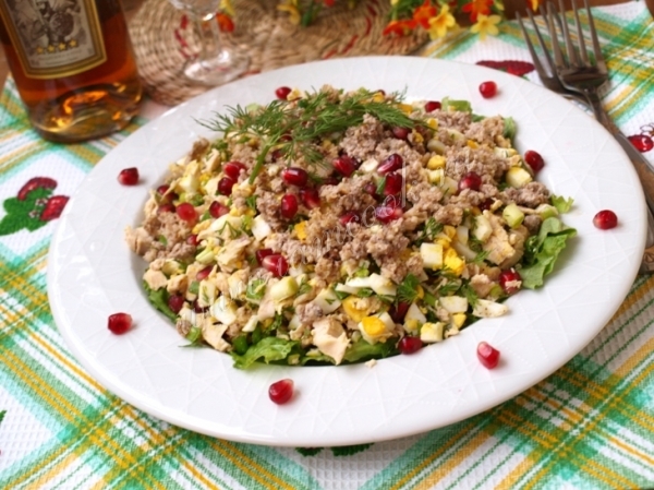 Рецепт салата из граната и куриного филе