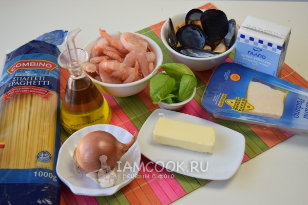 Ингредиенты для пасты с морепродуктами в сливочном соусе