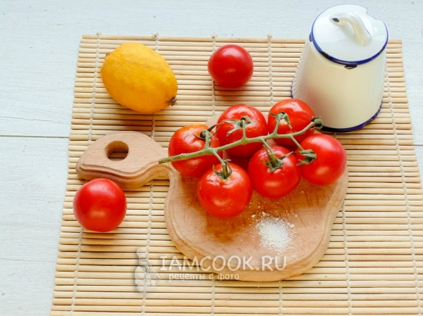 Ингредиенты для помидоров в собственном соку