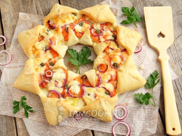 Фото пиццы «Солнце» с форелью и картофелем