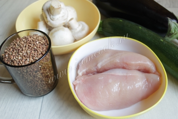 Ингредиенты для приготовления куриного филе с шампиньонами