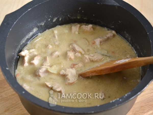 Рецепт индейки в сметанном соусе