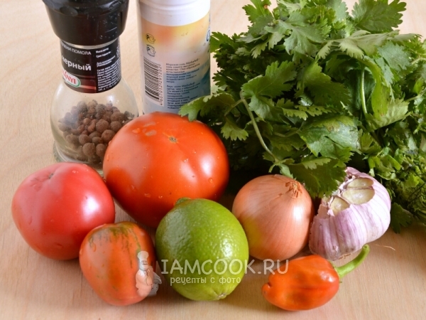 Ингредиенты для соуса сальса из томатов