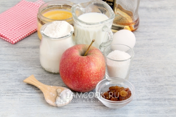 Ингредиенты для оладий с яблочными кольцами и изюмом