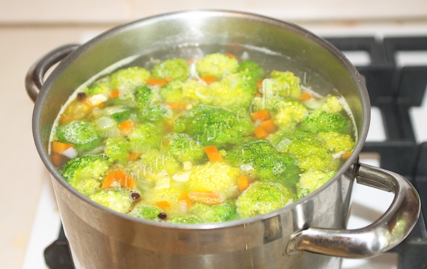 Вкусный суп с капустой брокколи