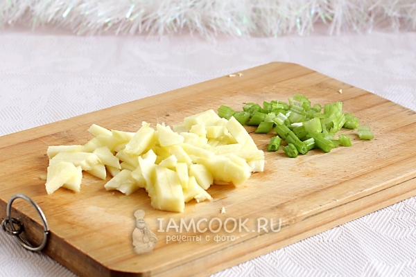 Сельдерей и отварной картофель