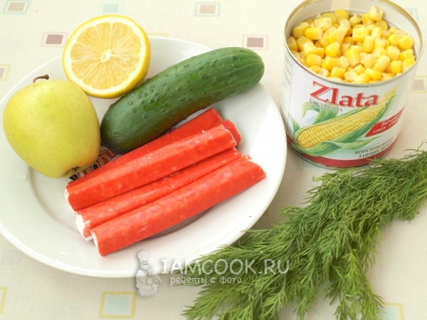 Ингредиенты для крабового салата с кукурузой