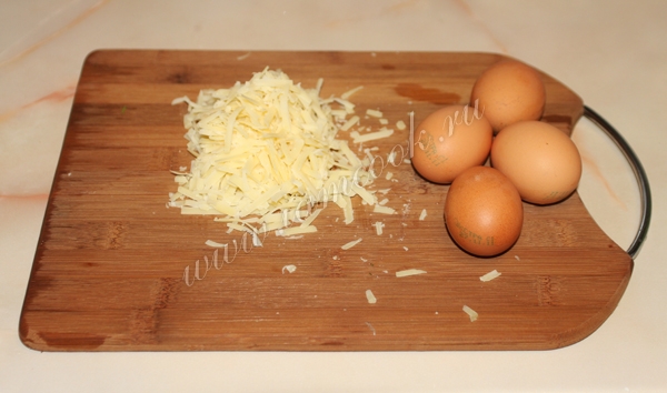 Сыр Пармезан и куриные яйца