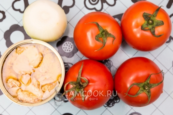 Ингредиенты для легкого салата из помидоров и тунца