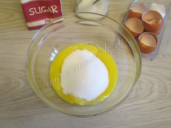 Сахар с яйцами