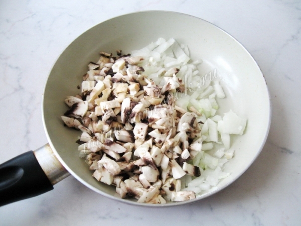 Чикенбургер с рисом и грибами – кулинарный рецепт