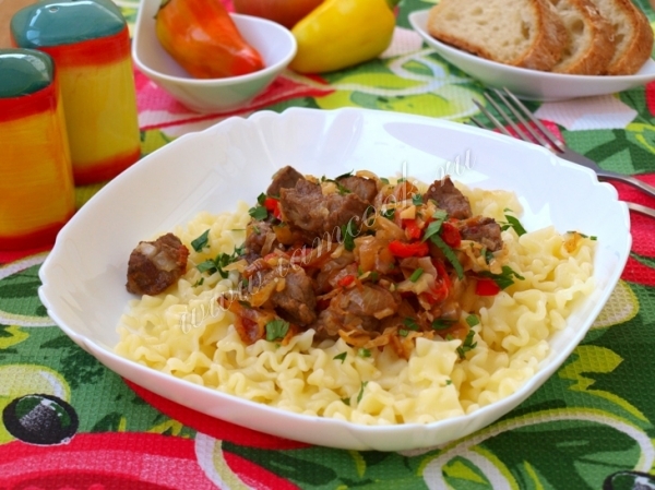свинина с овощами, с макаронами