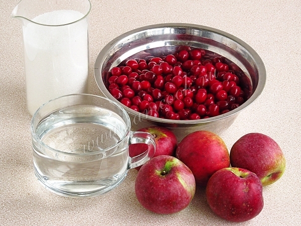 Ингредиенты для компота из яблок и кизила
