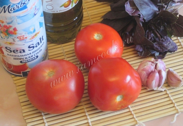 Ингредиенты на томатный соус для пиццы