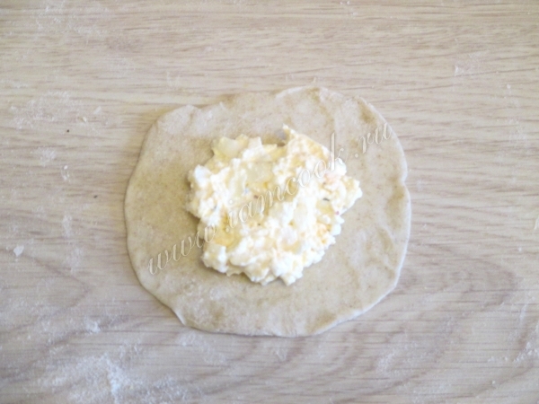 Начинка из сыра и яйца для колядки