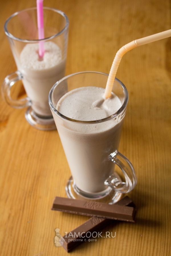 Фото молочного коктейля с Kit-Kat