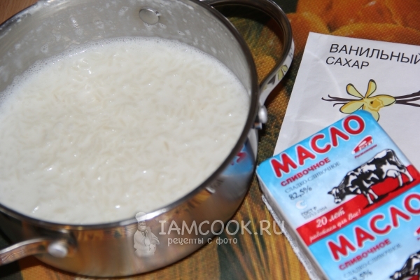 Доварить рис в молоке с сахаром