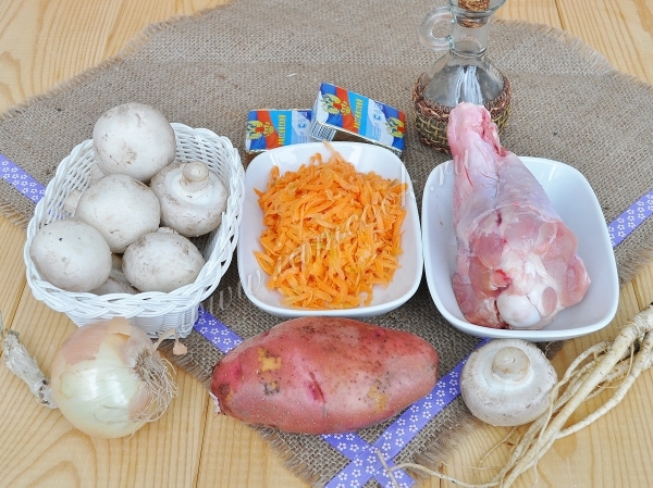 Ингредиенты для сырного супа жульен с грибами