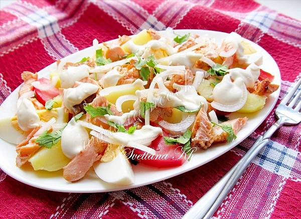 Салат с авокадо, сёмгой и помидорами • Рецепты и отзывы — paraskevat.ru