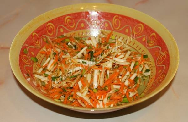 Салат из капусты с морковью и яблоком – пошаговый рецепт с фото