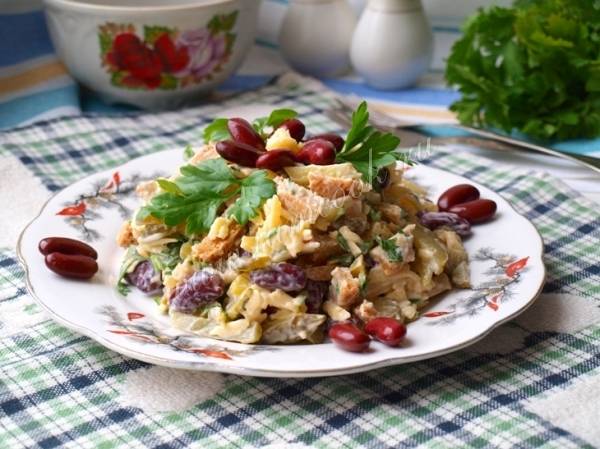 Салат с красной фасолью и сухариками Ι - Step-by-Step Recipes