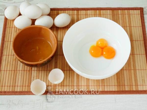 Домашний яичный ликер Адвокат 🍸 Рецепт со сгущенкой и сливками 🥛