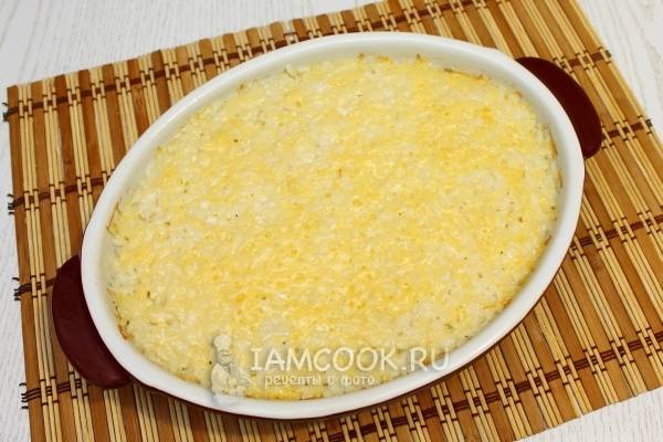 Макаронная запеканка с тушенкой и колбасным сыром – кулинарный рецепт