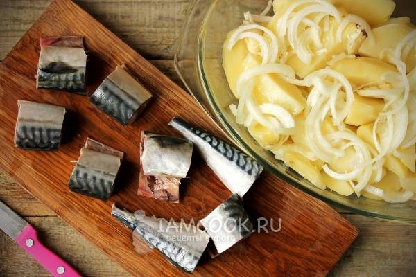 Рыба, запеченная в духовке с картофелем и овощами