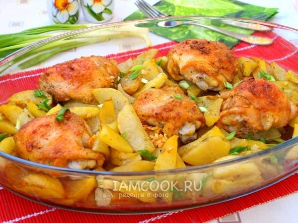 Сочная курица с картошкой в духовке - пошаговый рецепт с фото на Готовим дома