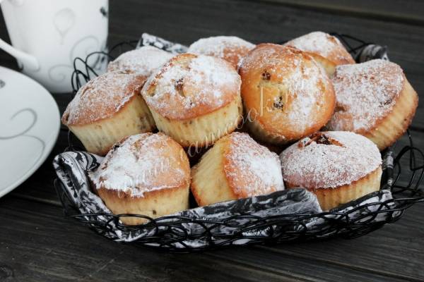 Бабушкин творожный пирог с изюмом – кулинарный рецепт