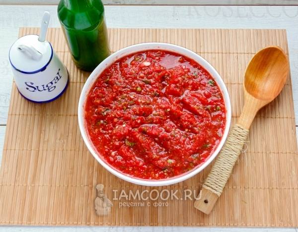 Рецепт аджики с помидорами без варки: легко и вкусно