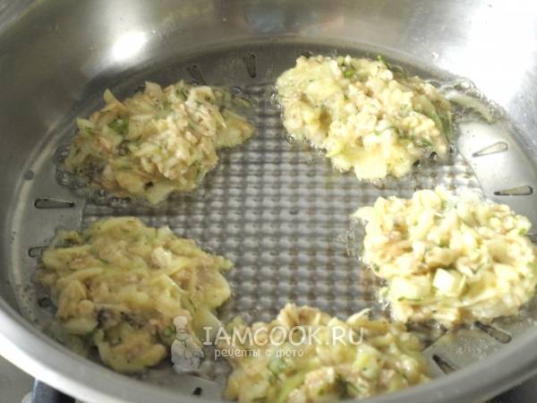 Кабачковые деруны с сыром и овсянкой, пошаговый рецепт на ккал, фото, ингредиенты - Катруся