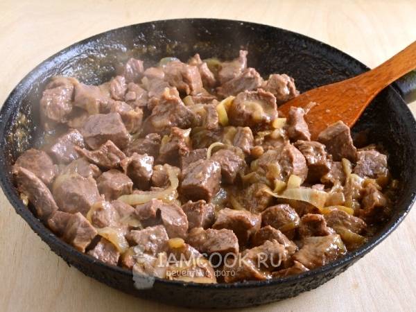 Готовим говядину на сковороде мягкую кусочками: рецепт с пошаговым фото