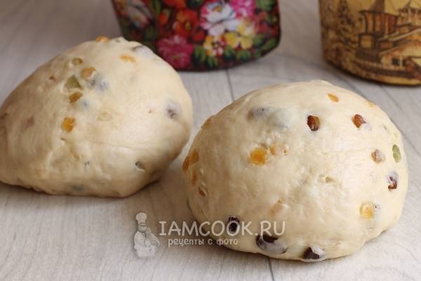 Классический пасхальный кулич с изюмом