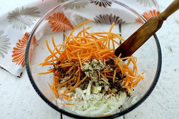 Салат из желудков куриных с корейской морковкой